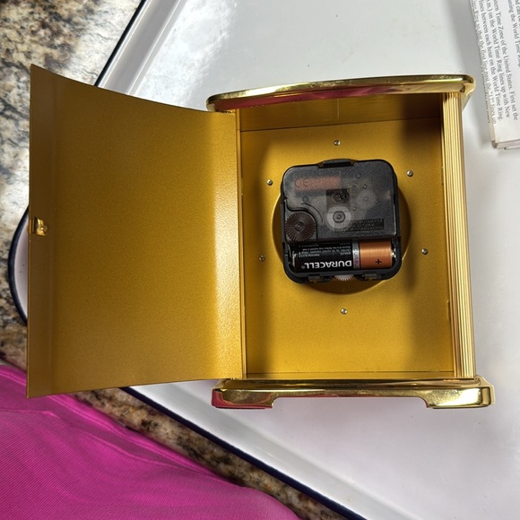 Howard Miller World Time Clock - Picture 5 of 16